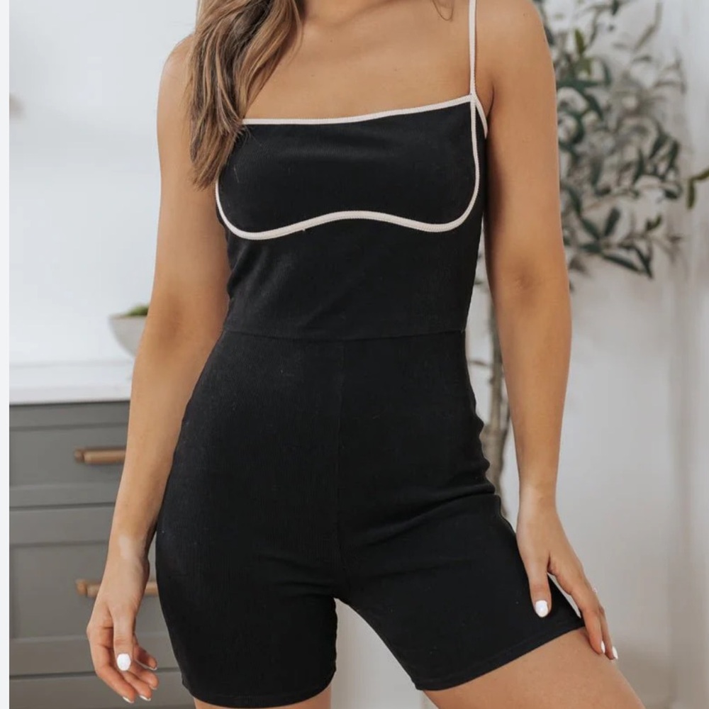 Black Contrast Trim Ribbed Athletic Romper XS NWT Athleisure Sporty Le Lis